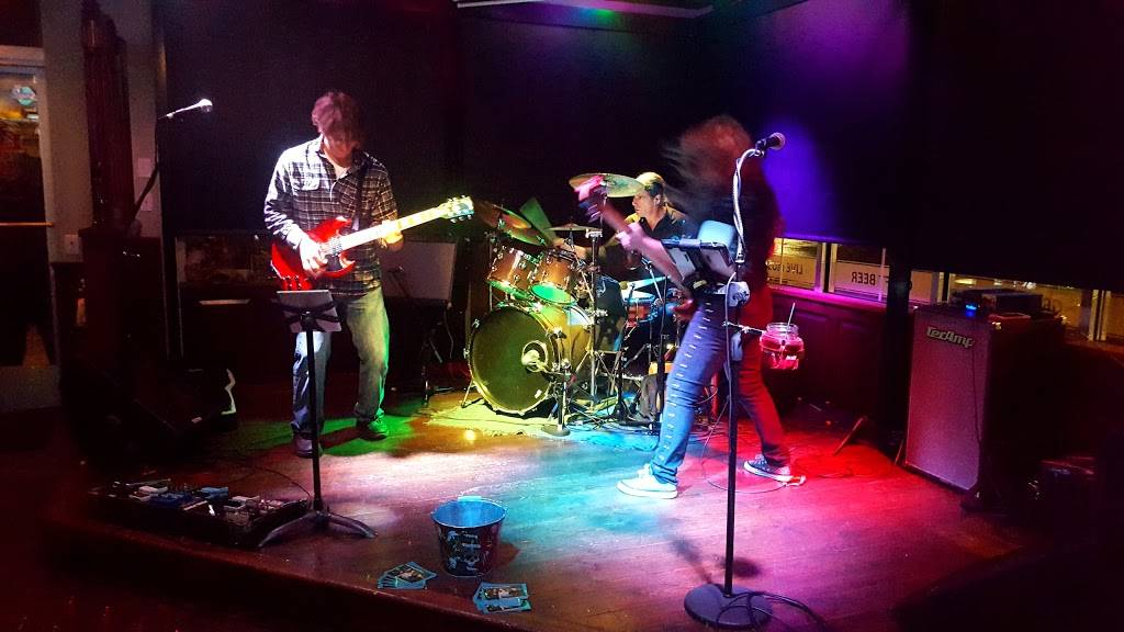 Lion & Bull Restaurant | restaurant | 5351 Merchants View Sq, Haymarket, VA 20169, USA | 7037541166 OR +1 703-754-1166