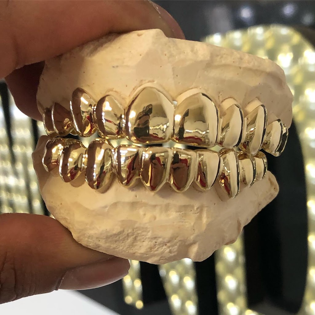 Gold & Diamonds | restaurant | 715 N Tucker Blvd, St. Louis, MO 63101, USA | 3148140222 OR +1 314-814-0222