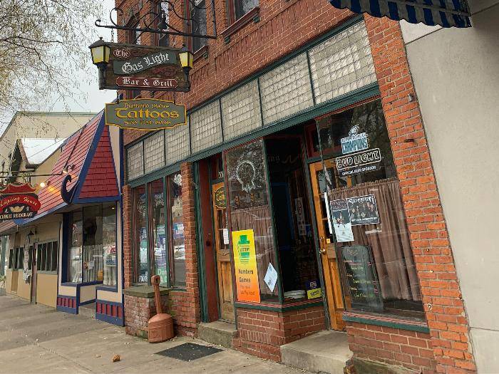 Gas Light Bar & Grill | restaurant | 35 Main St, Wellsboro, PA 16901, USA | 5707241031 OR +1 570-724-1031