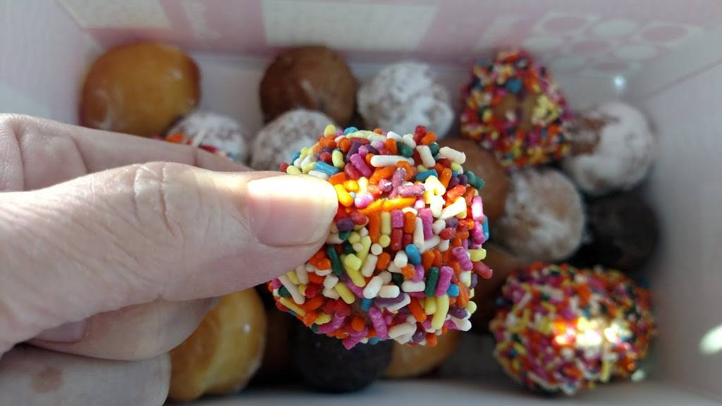 Dunkin | bakery | 744 St Andrews Rd, Columbia, SC 29210, USA | 8039392365 OR +1 803-939-2365