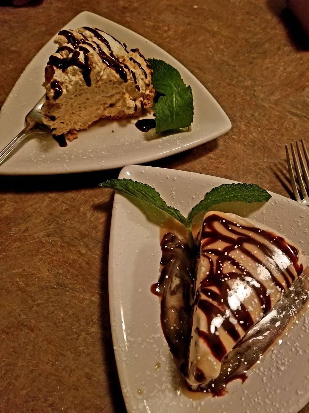 Four Roses Cafe | cafe | 663 N 10th St, Plainwell, MI 49080, USA | 2696851077 OR +1 269-685-1077