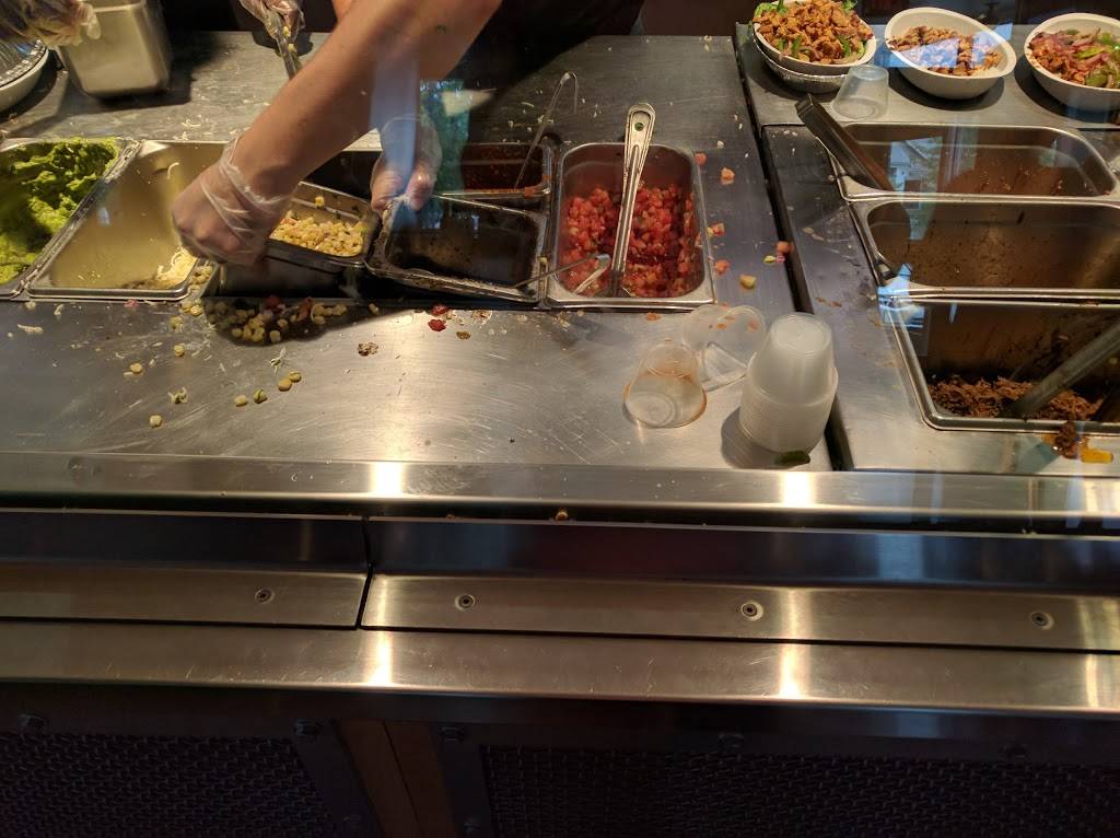 Chipotle Mexican Grill | restaurant | 43660 Yukon Dr, Ashburn, VA 20147, USA | 7037299530 OR +1 703-729-9530