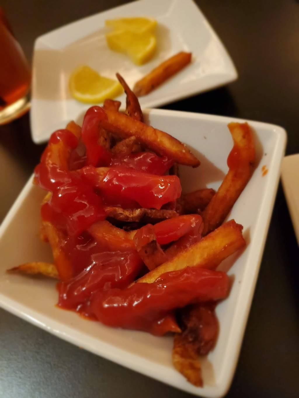 Flavour Restaurant & Lounge | restaurant | 1767 Bardstown Rd, Louisville, KY 40205, USA | 5024096968 OR +1 502-409-6968