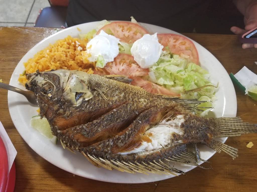 Taqueria Mexicano Grille Estilo Jalisco | restaurant | 1840 N Main St, Cleburne, TX 76033, USA | 8177742454 OR +1 817-774-2454