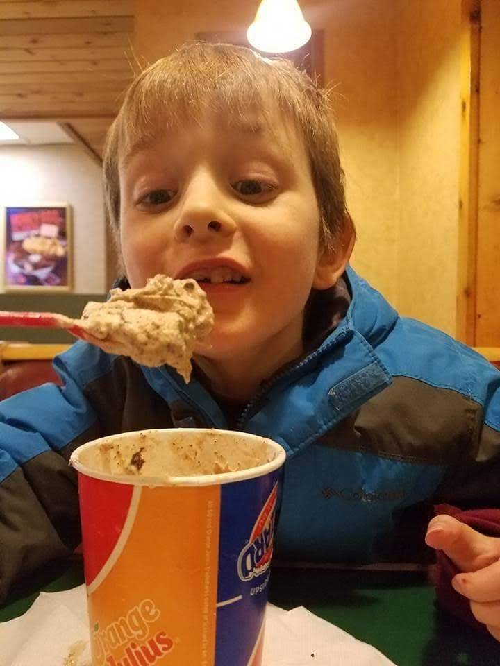 Dairy Queen | restaurant | 850 Wildwood Rd, Mahtomedi, MN 55115, USA | 6517774686 OR +1 651-777-4686