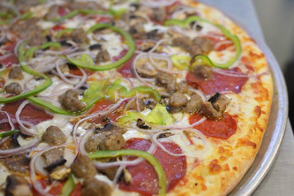 SF Hole in the Wall Pizza | meal delivery | 3244 Scott St, San Francisco, CA 94123, USA | 4157752583 OR +1 415-775-2583