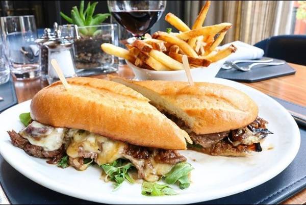 Max Downtown | restaurant | 185 Asylum St, Hartford, CT 06103, USA | 8605222530 OR +1 860-522-2530