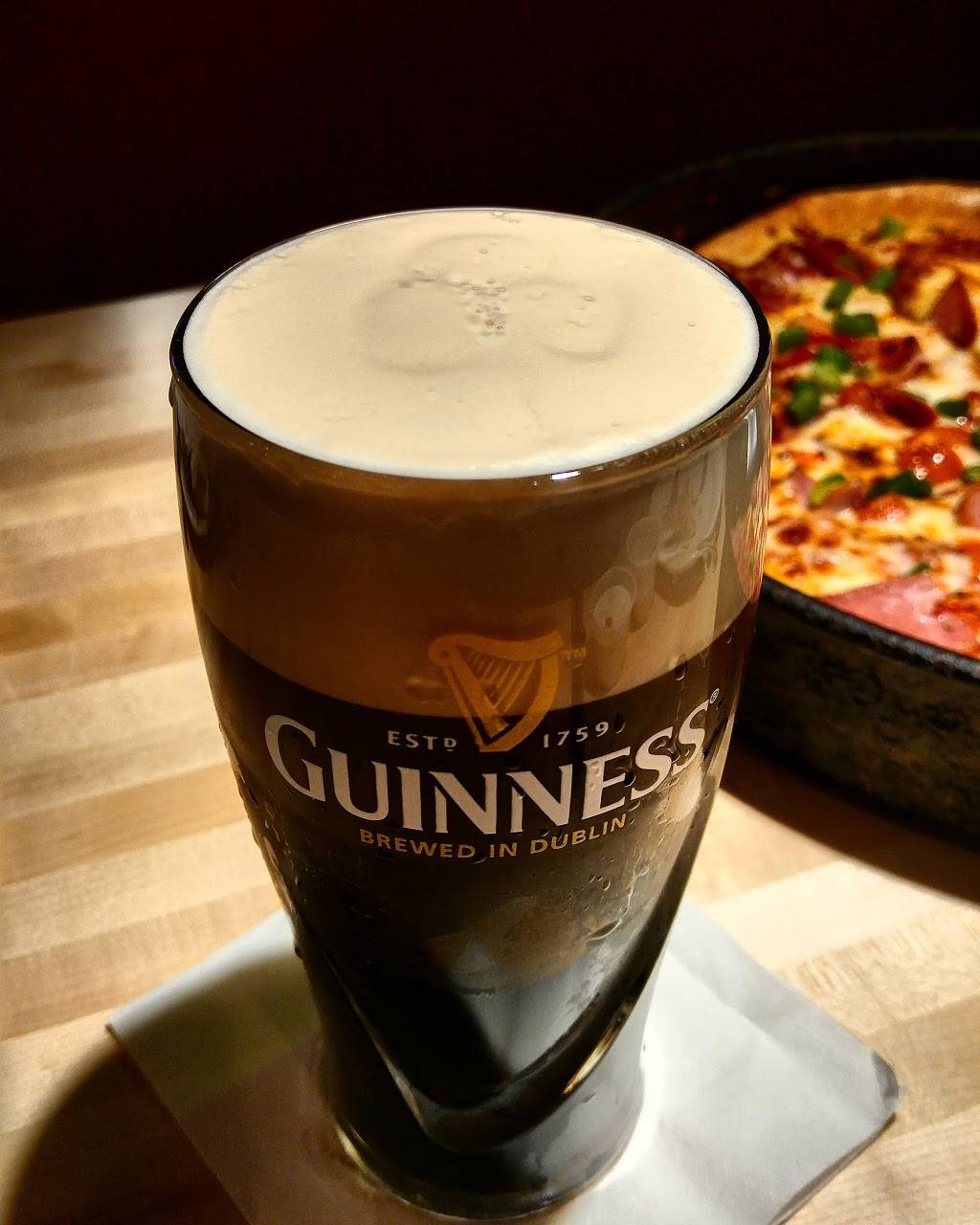 Old Chicago | restaurant | 16990 E Iliff Ave, Aurora, CO 80013, USA | 3033380144 OR +1 303-338-0144