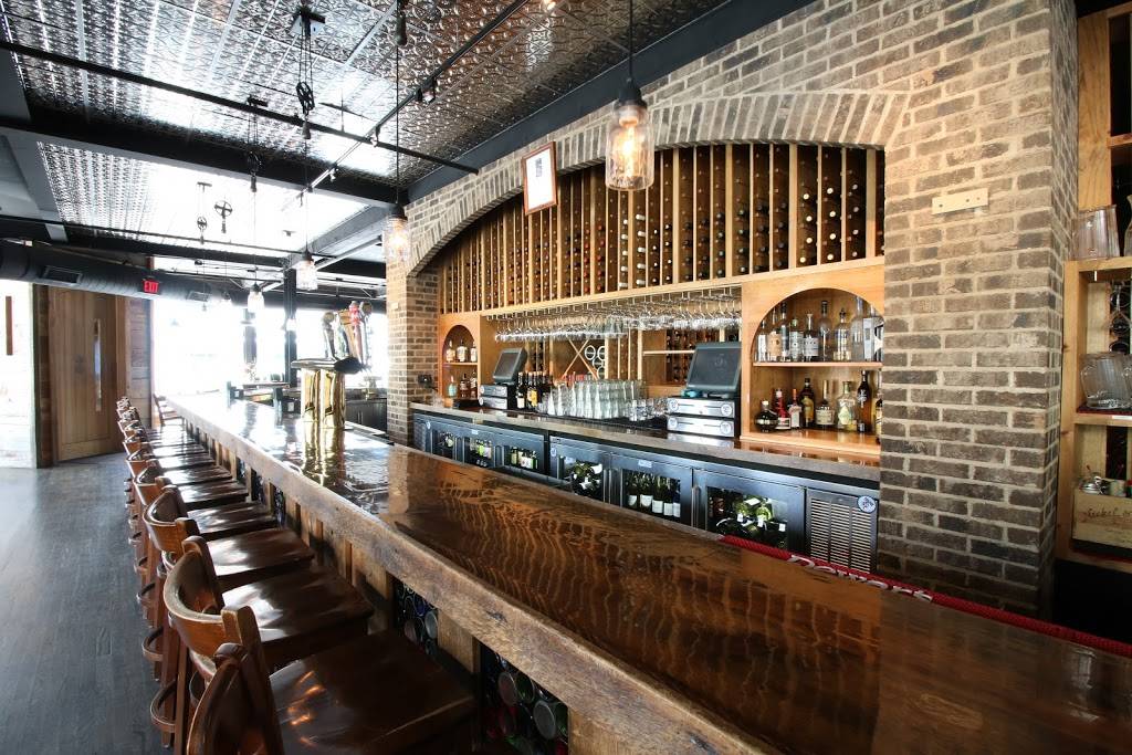 Pizza Man Milwaukee | restaurant | 2597 N Downer Ave, Milwaukee, WI 53211, USA | 4142721745 OR +1 414-272-1745