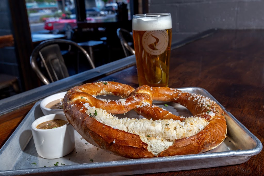 Sunriver Brewing Co. - Galveston Pub | restaurant | 1005 NW Galveston Ave, Bend, OR 97703, USA | 5414089377 OR +1 541-408-9377