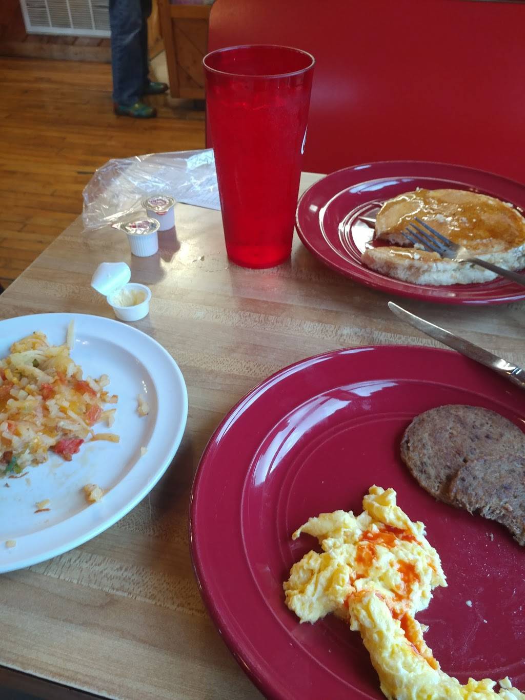 Varnell Cafe | restaurant | 3442 Cleveland Hwy, Dalton, GA 30721, USA | 7062595355 OR +1 706-259-5355