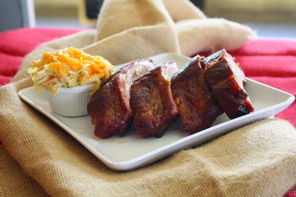 Bootleggin BBQ Tavern | restaurant | 1933 Washington Ave, St. Louis, MO 63103, USA | 3142415999 OR +1 314-241-5999