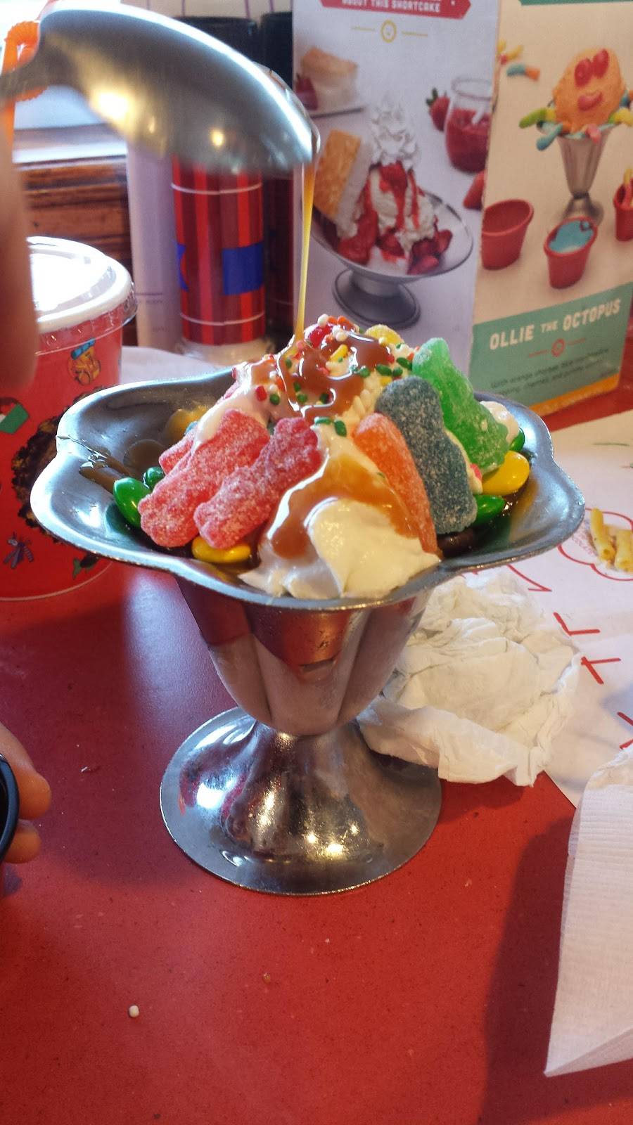 Friendlys | restaurant | W Rte 70, Marlton, NJ 08053, USA | 8565968286 OR +1 856-596-8286