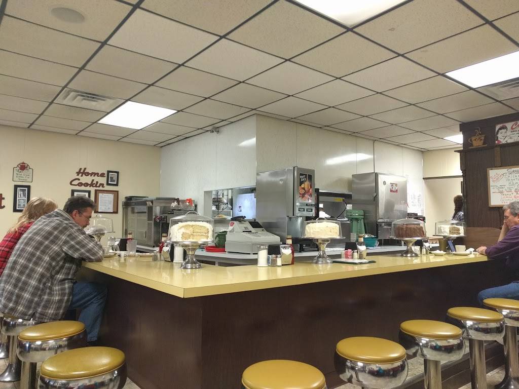 Schwalms Cleona Restaurant | restaurant | 213 E Penn Ave, Cleona, PA 17042, USA | 7172749942 OR +1 717-274-9942