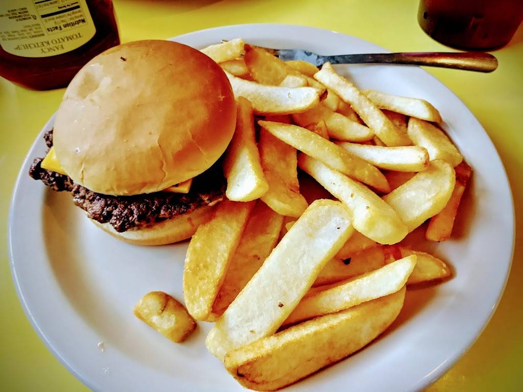 Skips Grill | restaurant | 614 David Crockett Hwy, Winchester, TN 37398, USA | 9319670925 OR +1 931-967-0925