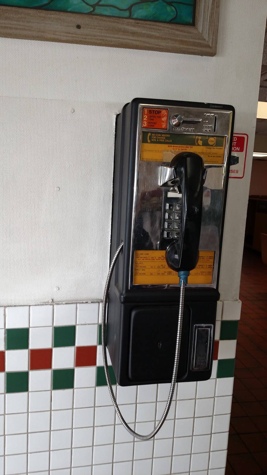 Winking Dog Co | restaurant | 100 North Ave, Northlake, IL 60164, USA | 7085311379 OR +1 708-531-1379