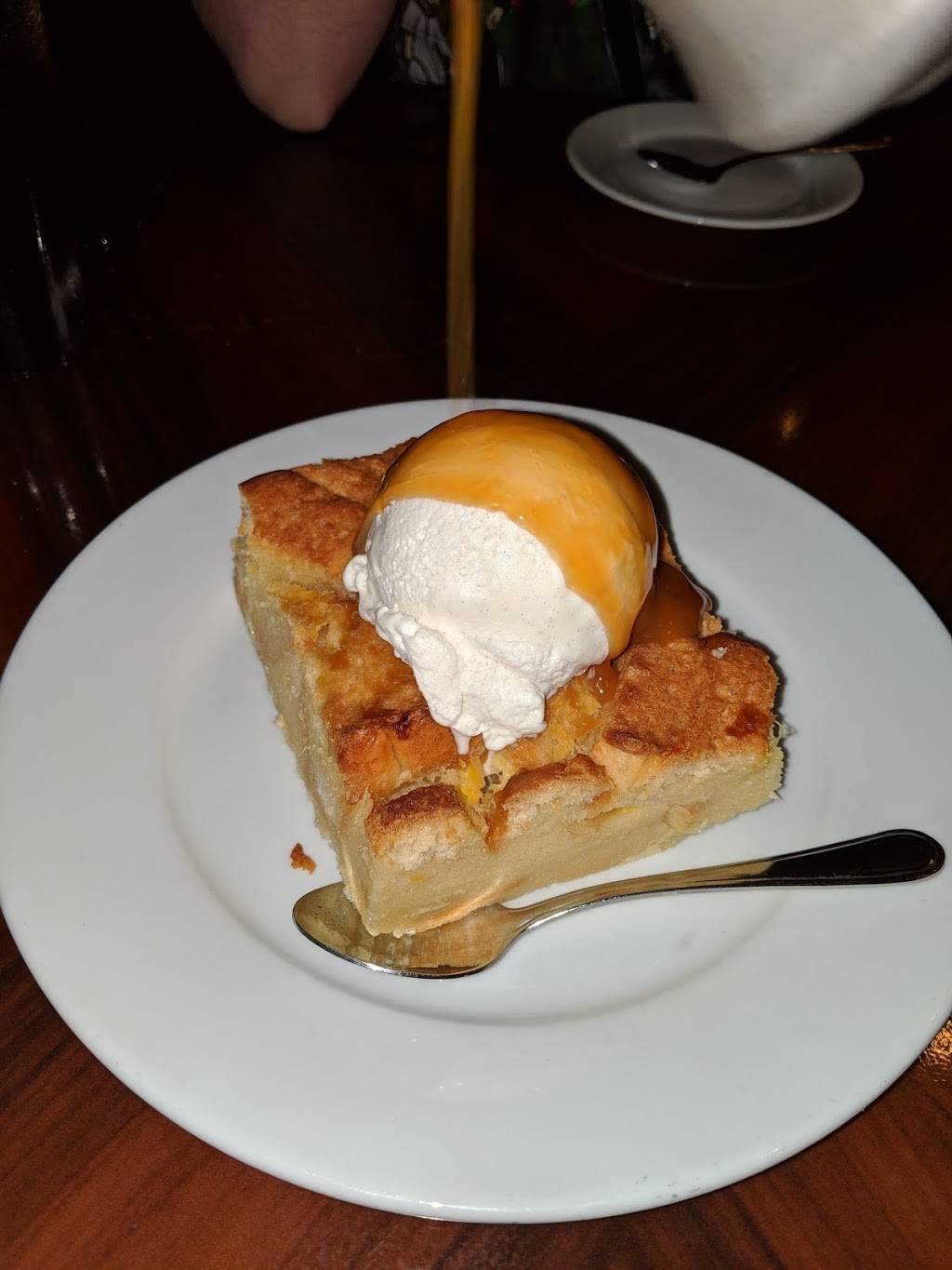 Ohana | restaurant | 1600 Seven Seas Drive, Orlando, FL 32830, USA | 4079393463 OR +1 407-939-3463