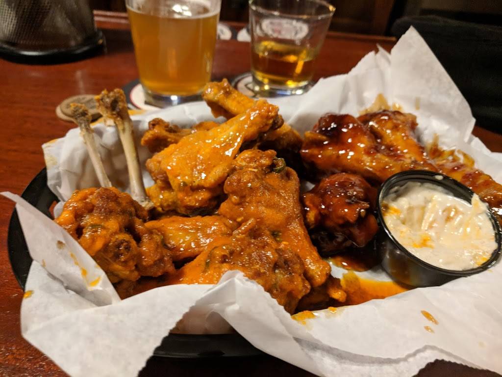 Tracys Saloon & Eatery | restaurant | 2207 E Franklin Ave, Minneapolis, MN 55404, USA | 6123321865 OR +1 612-332-1865