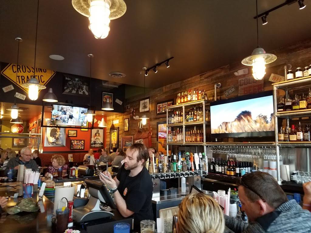 Bad Daddys Burger Bar | restaurant | 1924 Gunbarrel Rd Ste 104, Chattanooga, TN 37421, USA | 4234755948 OR +1 423-475-5948