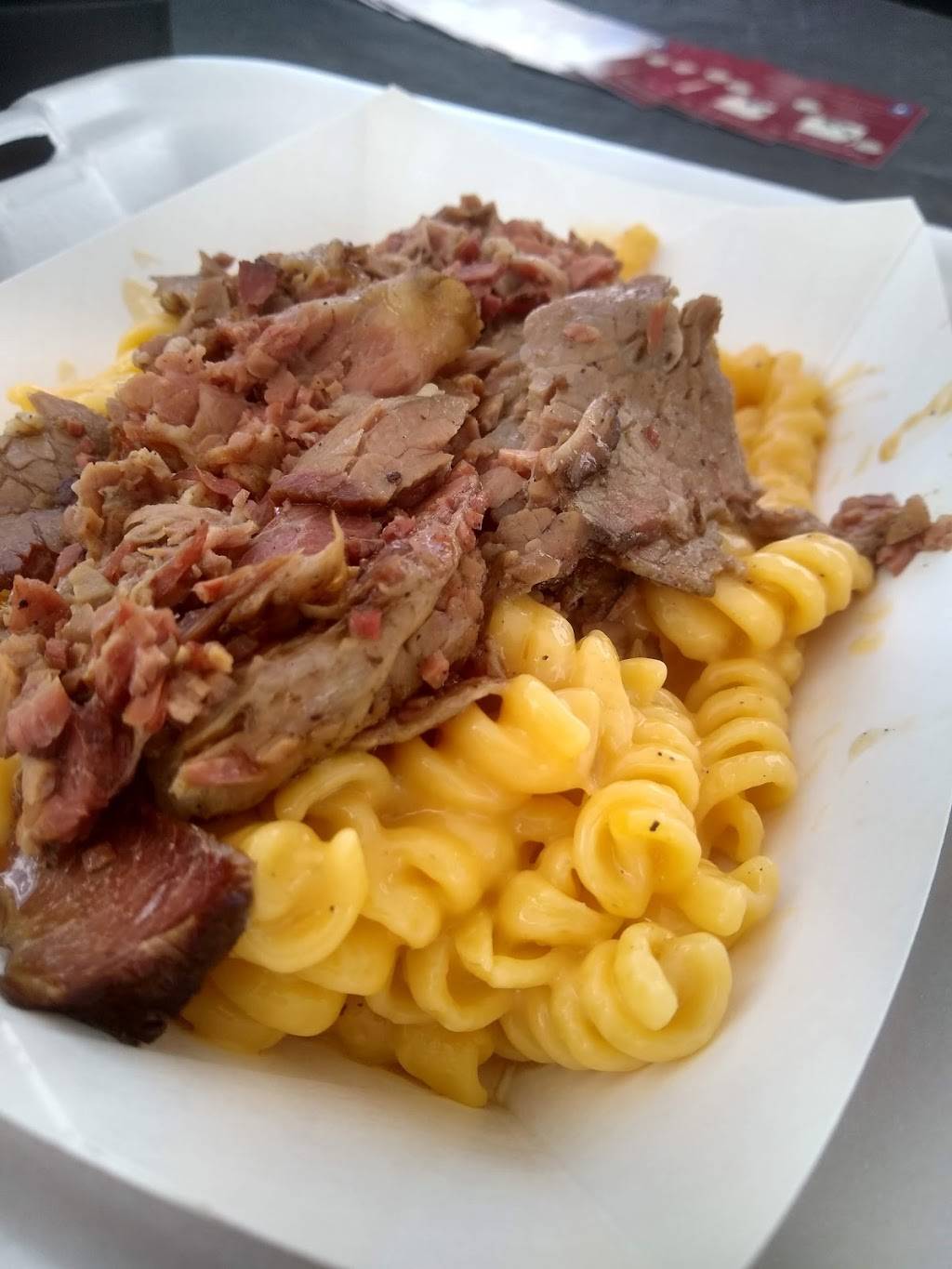 The Smoke Doctor | restaurant | 5589 M-36, Pinckney, MI 48169, USA | 8106267171 OR +1 810-626-7171