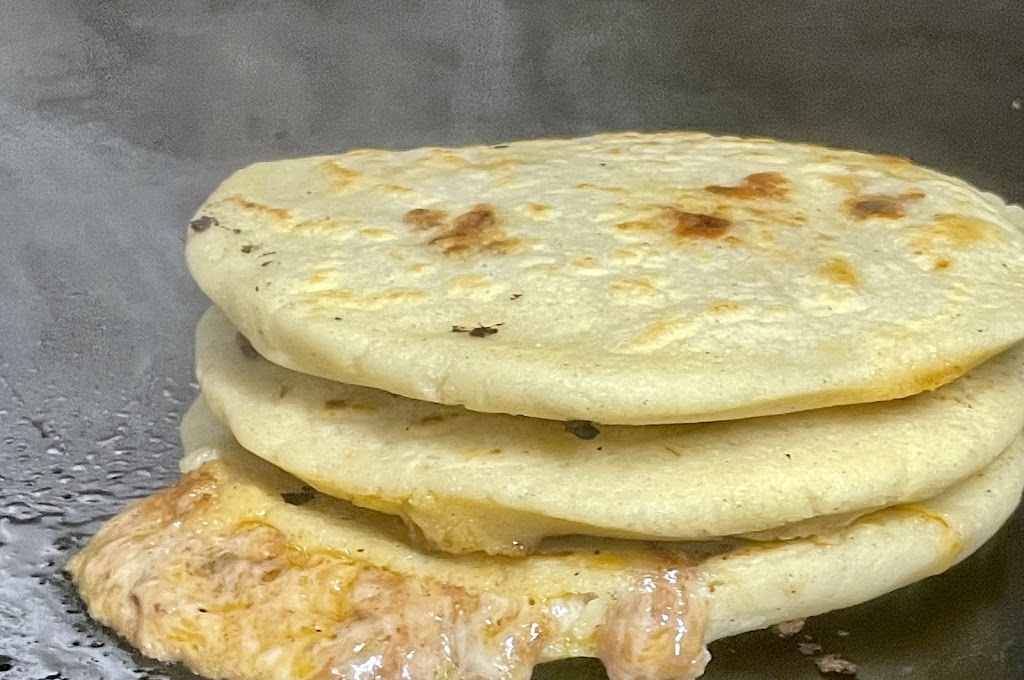 Pupuseria el buen sabor | restaurant | 14119 TX-249, Houston, TX 77086, USA | 8326305105 OR +1 832-630-5105