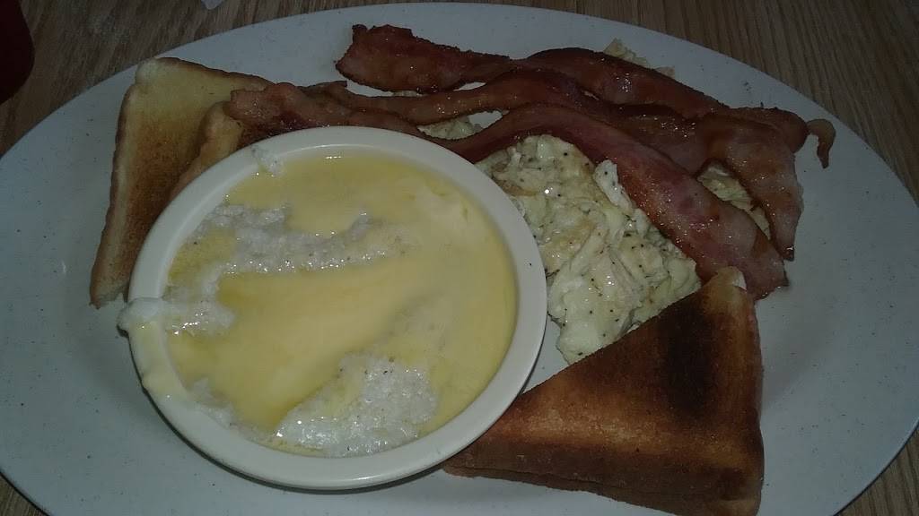 Tinas Family Restaurant | restaurant | 1117 Broad St, Columbia, MS 39429, USA | 6017360909 OR +1 601-736-0909