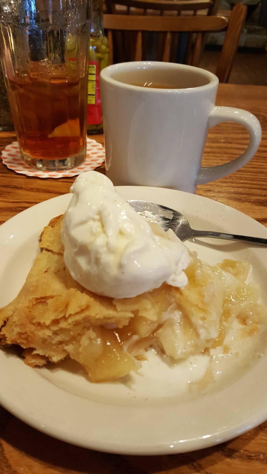 Cracker Barrel Old Country Store | restaurant | 27040 Nw Fwy, Cypress, TX 77429, USA | 2812567497 OR +1 281-256-7497