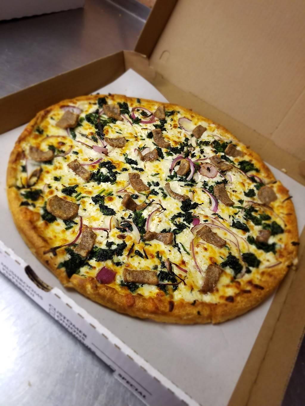 Giovannis Roast Beef & Pizza | restaurant | 141 Main St, Salem, NH 03079, USA | 6038368410 OR +1 603-836-8410