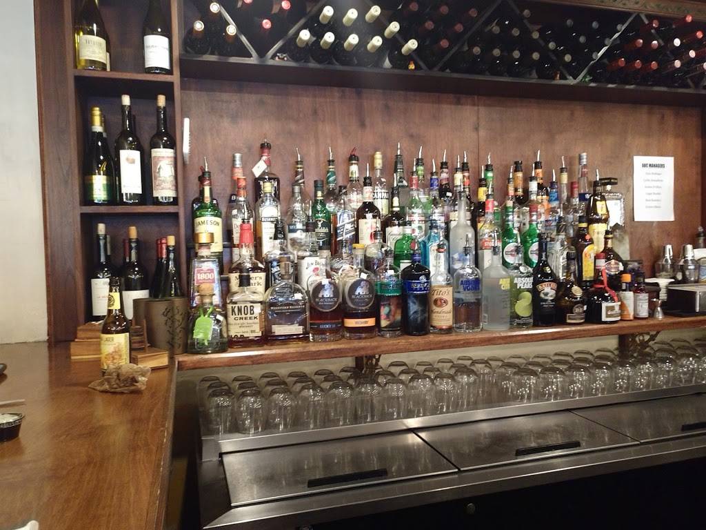 The Green Leaf Grill | restaurant | 415 W Main St, Waynesboro, VA 22980, USA | 5409494416 OR +1 540-949-4416