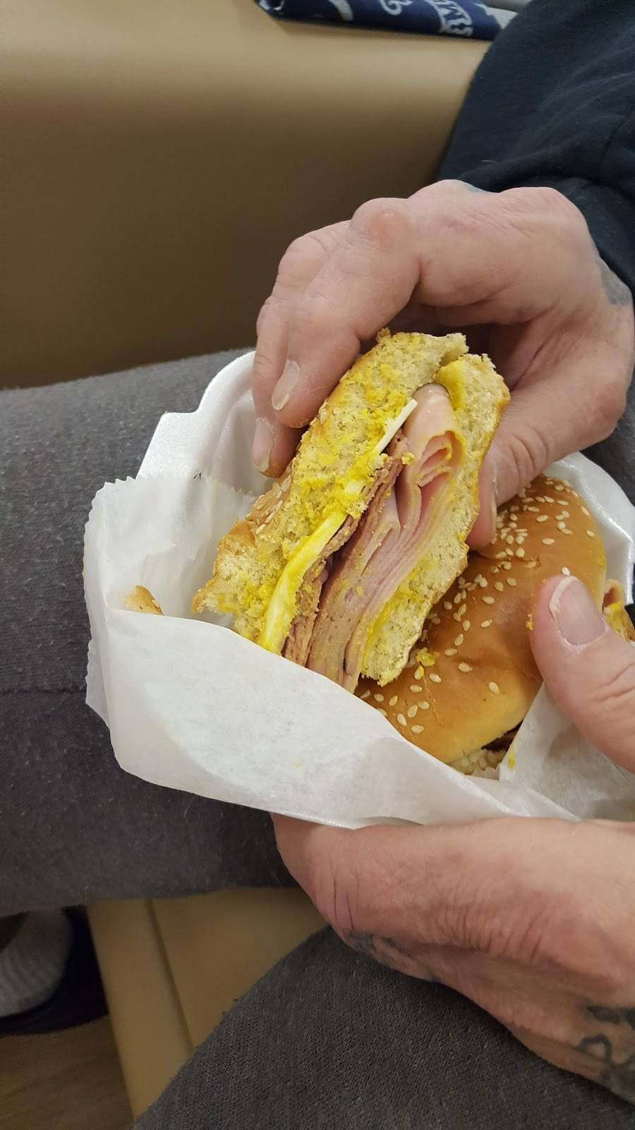 Corner Grill Rockland | restaurant | 312 Union St, Rockland, MA 02370, USA | 7818717827 OR +1 781-871-7827