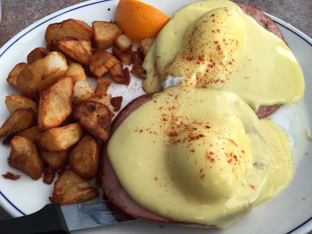 Quarry Greek Casual | restaurant | 2560 Gerrard St E, Scarborough, ON M1N 1W8, Canada | 4166902098 OR +1 416-690-2098