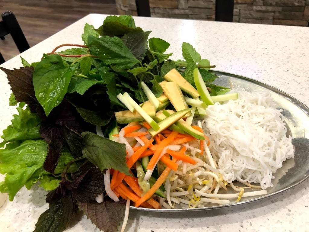 Bo 7 Mon | restaurant | 2437 Finch Ave W, North York, ON M9M 2E7, Canada | 6473488199 OR +1 647-348-8199