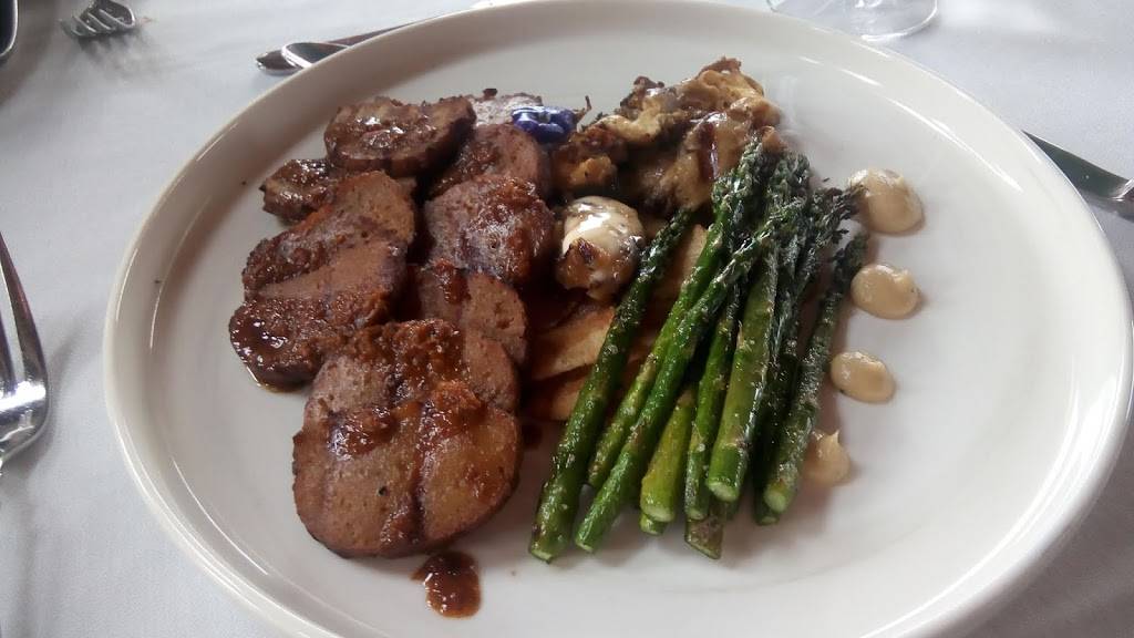 Veraisons Restaurant at the Inn at Glenora Wine Cellars | restaurant | 5435 NY-14, Dundee, NY 14837, USA | 8002435513 OR +1 800-243-5513