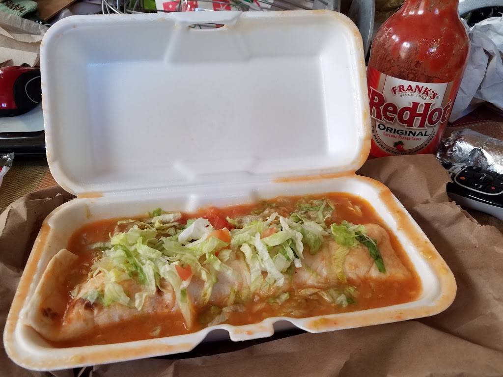 Santiagos Mexican Restaurant | restaurant | 4168 S Broadway, Englewood, CO 80110, USA | 3037618043 OR +1 303-761-8043