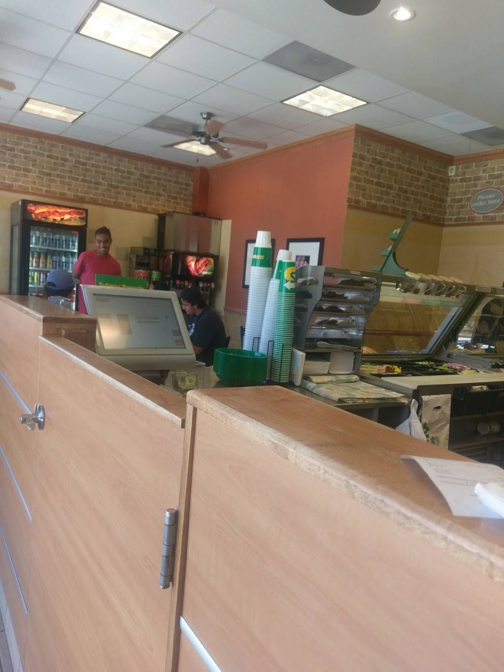 Subway Restaurants | restaurant | 24783 Valley St, Santa Clarita, CA 91321, USA | 6612543877 OR +1 661-254-3877