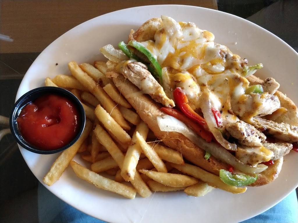 Shipwrecked in the Islands | restaurant | 220 E Monument Ave, Kissimmee, FL 34741, USA | 4079359935 OR +1 407-935-9935