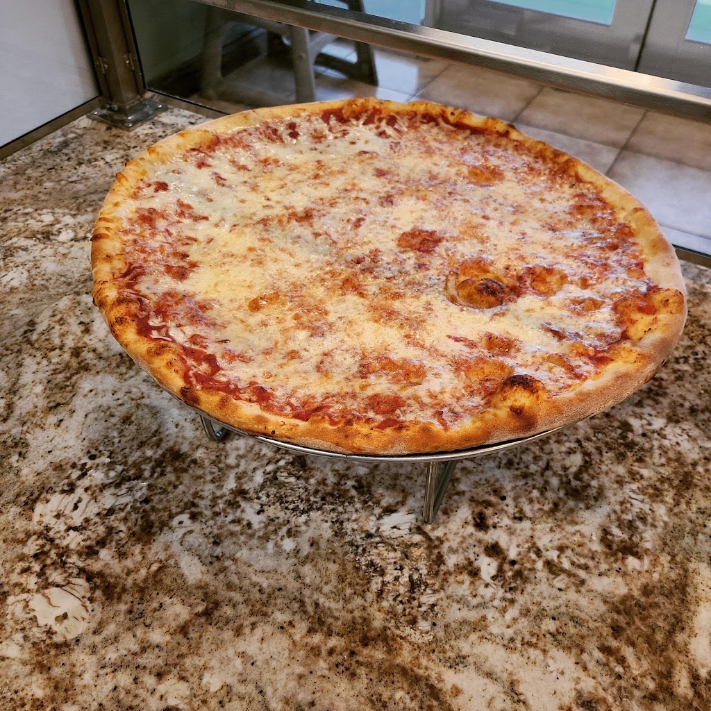 Familia Pizzeria | restaurant | 8334 S Maryland Pkwy #105, Las Vegas, NV 89123, USA | 7027490080 OR +1 702-749-0080