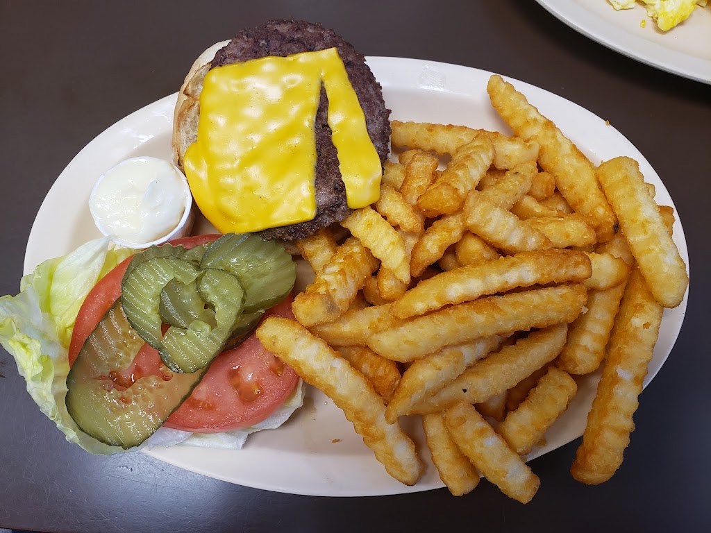 Charlie Corams Place | restaurant | 2729 W 23rd St, Panama City, FL 32405, USA | 8508723447 OR +1 850-872-3447