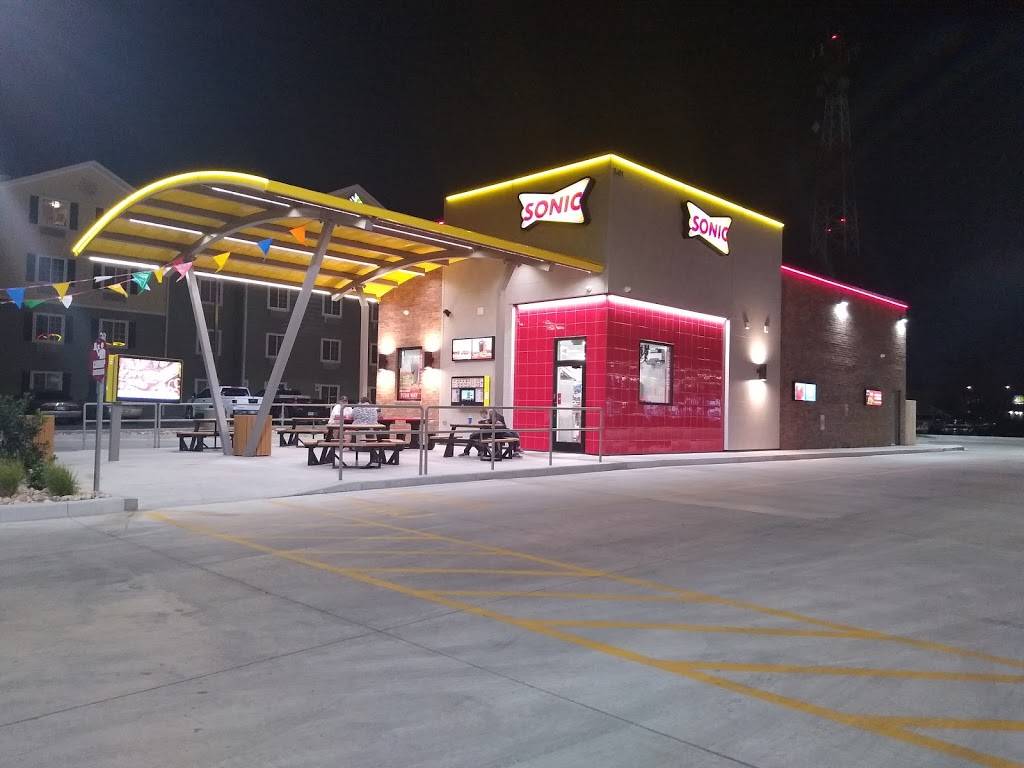 Sonic Drive-In | restaurant | 3401 S Sheridan Rd, Tulsa, OK 74145, USA | 9186652217 OR +1 918-665-2217