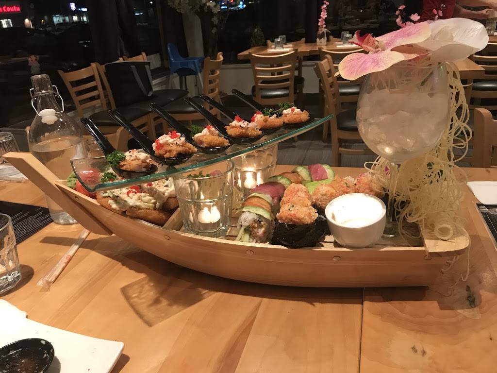 Restaurant Sushi St-Jean | restaurant | 1365 Boulevard Saint-Jean-Baptiste, Pointe-aux-Trembles, QC H1B 4A2, Canada | 5149493999 OR +1 514-949-3999