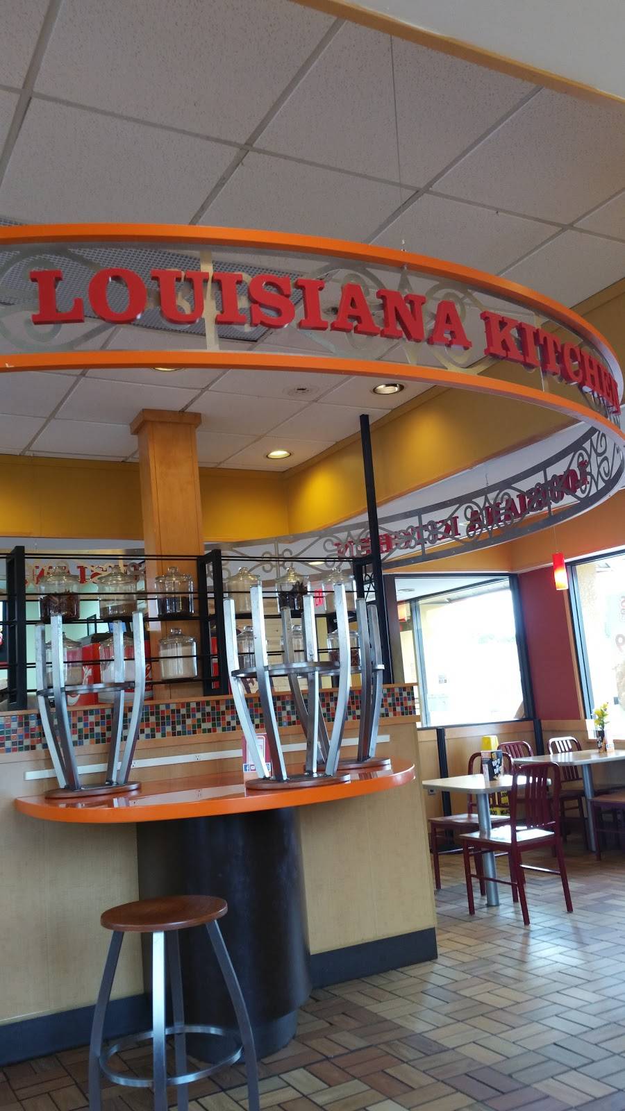 Popeyes Louisiana Kitchen | restaurant | 651 Main St, Thomson, GA 30824, USA | 7065959907 OR +1 706-595-9907