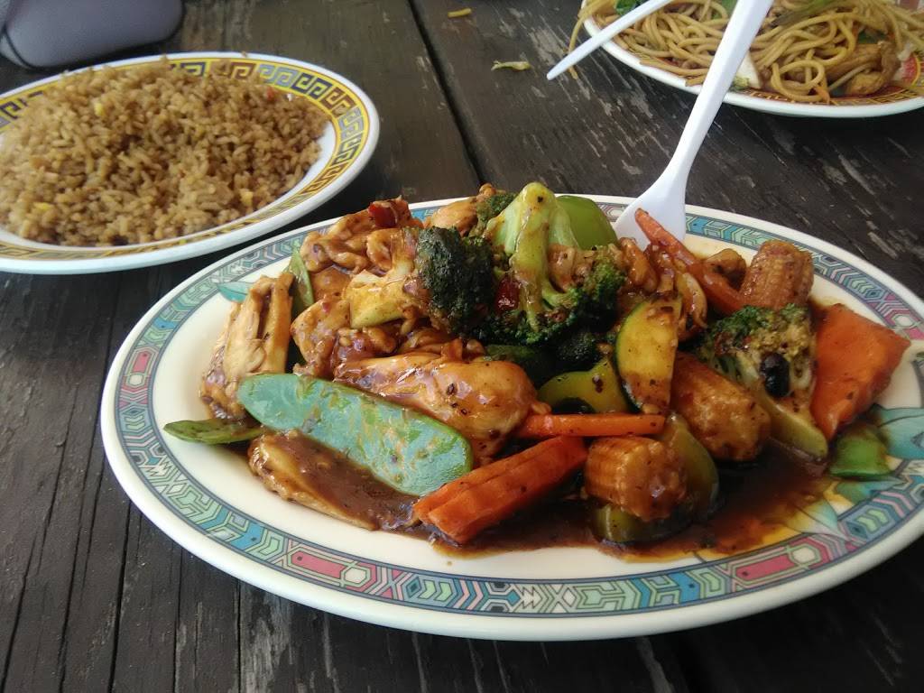 Lucky Kitchen | restaurant | 1753 Plymouth Rd, Ann Arbor, MI 48105, USA | 7347479968 OR +1 734-747-9968