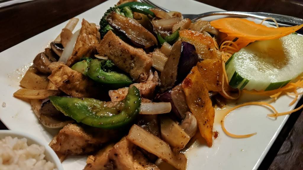 Thai Basil | restaurant | 1906 Gunter Ave, Guntersville, AL 35976, USA | 2565823626 OR +1 256-582-3626