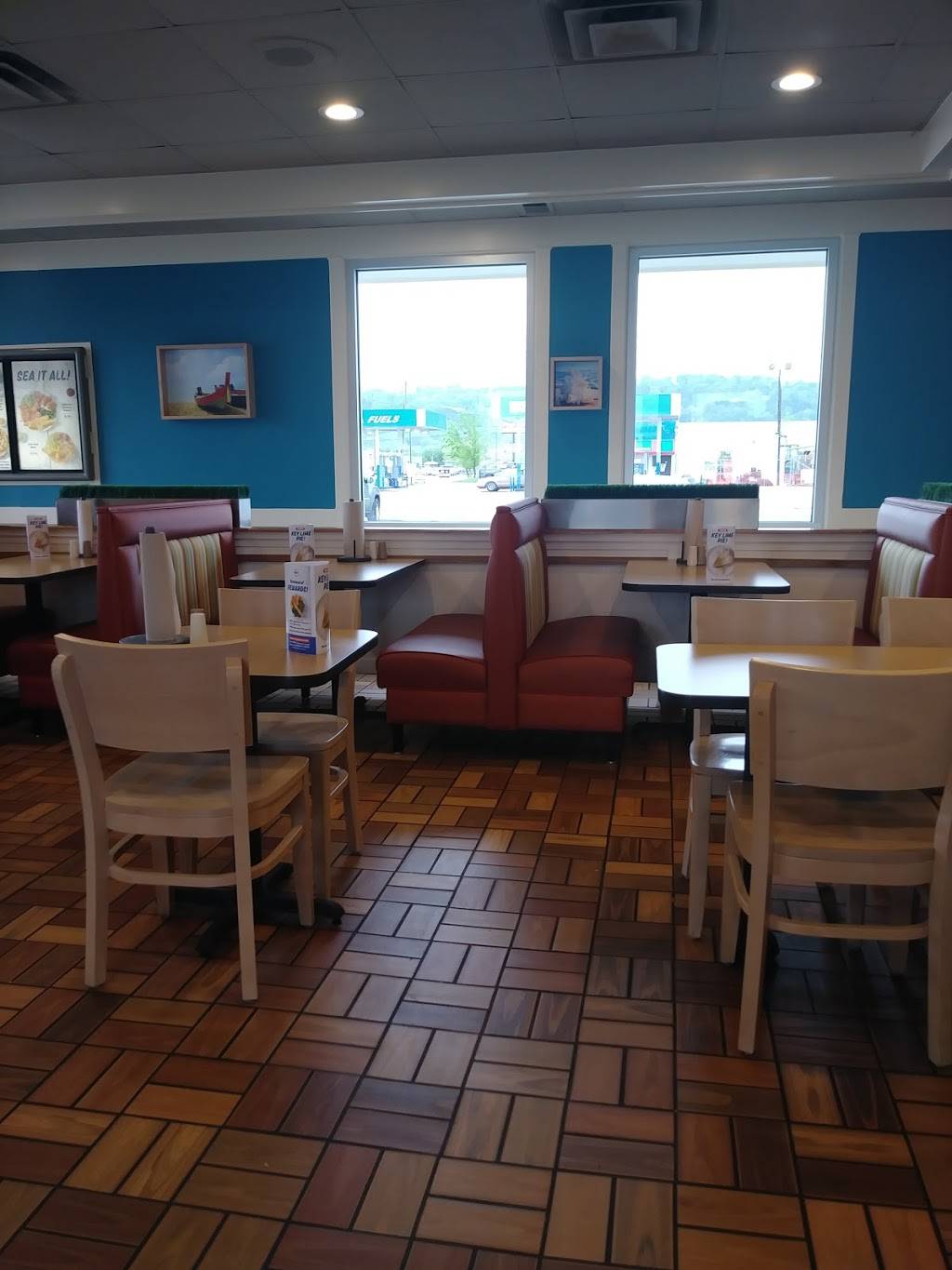 Captain Ds | restaurant | 1690 E 23rd St, Chattanooga, TN 37404, USA | 4236291352 OR +1 423-629-1352