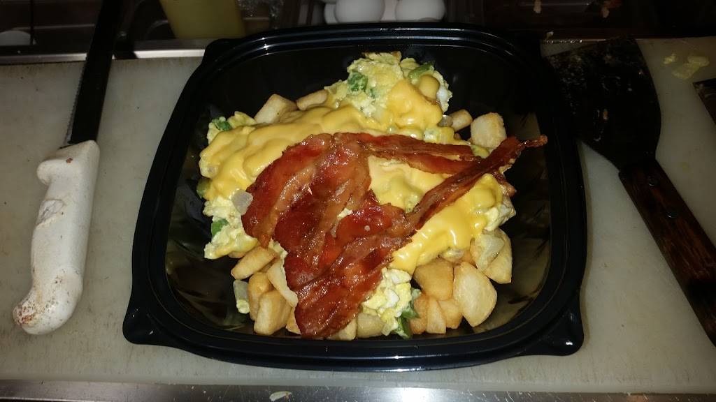 Grill & Greens | restaurant | 220 Alexander St, Rochester, NY 14607, USA | 5852326312 OR +1 585-232-6312