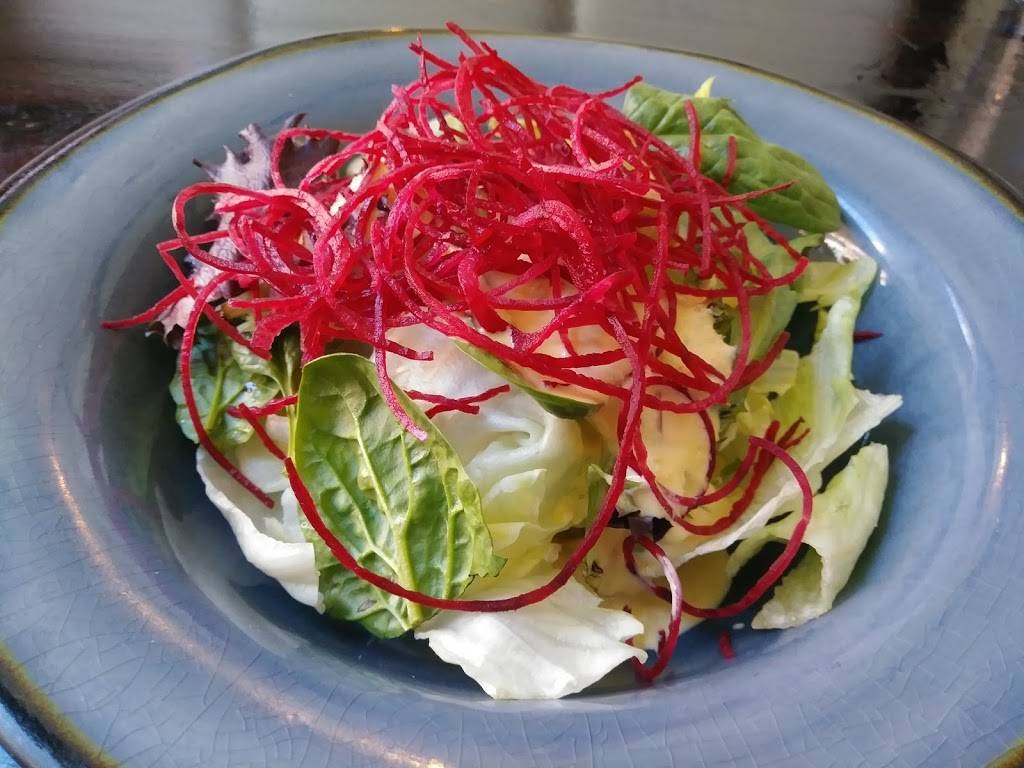 Maru Sushi | restaurant | 2150 N Prospect Ave, Milwaukee, WI 53202, USA | 4148852524 OR +1 414-885-2524