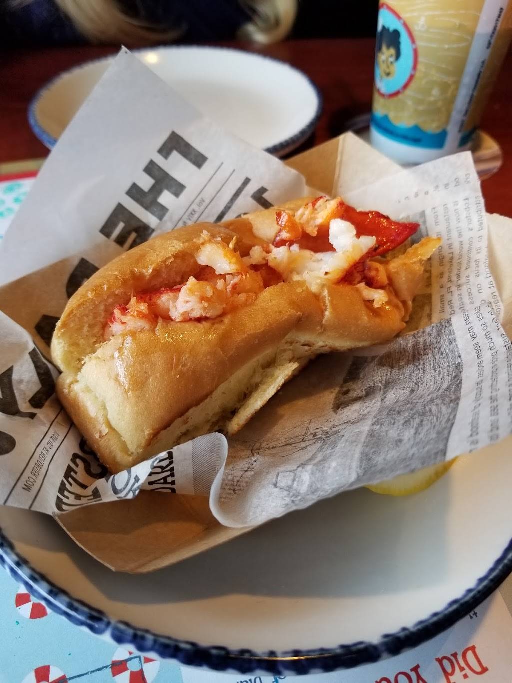 Red Lobster | restaurant | 2617 E 3rd St, Bloomington, IN 47401, USA | 8123329712 OR +1 812-332-9712