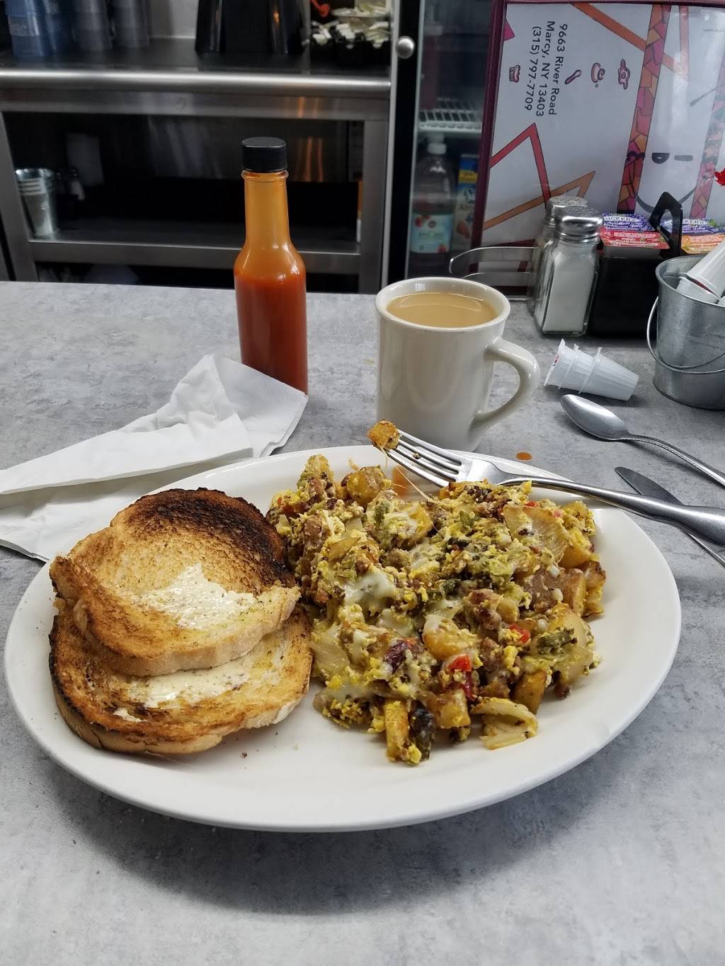 Killinos Riverside Diner | restaurant | 9663 River Rd, Marcy, NY 13403, USA | 3157977709 OR +1 315-797-7709