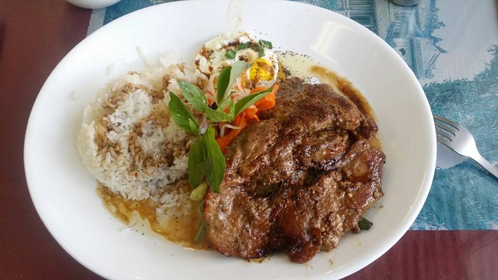 Phở Việtnam | restaurant | 2214 Rogers Ave, Fort Smith, AR 72901, USA | 4797823227 OR +1 479-782-3227