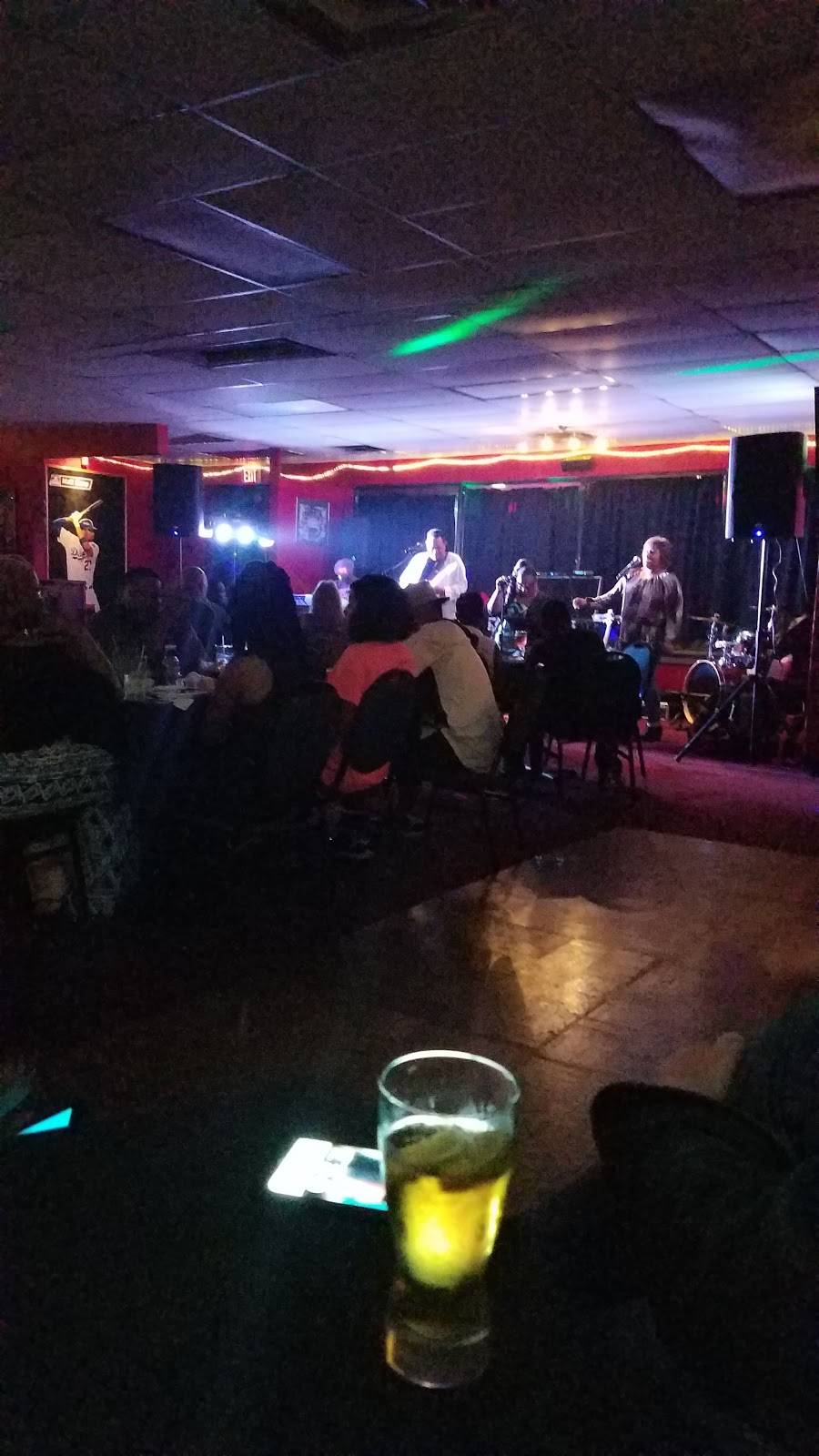 Elmers Up Town | restaurant | 3925 N Lincoln Blvd, Oklahoma City, OK 73105, USA | 4055255367 OR +1 405-525-5367